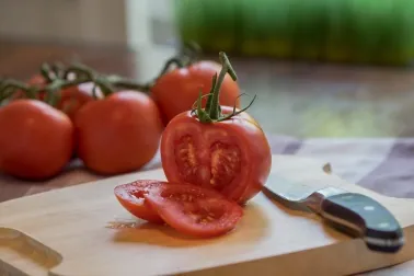 tomato-cutting-board