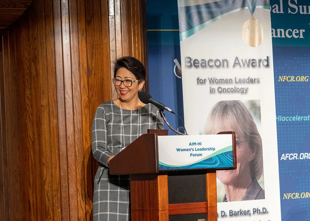 GirardIm_NFCR2022-566 small Rose Wang